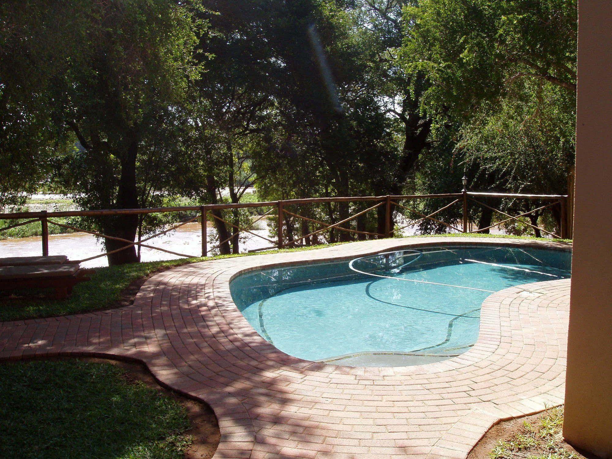 River House โฮดสปรูท ภายนอก รูปภาพ